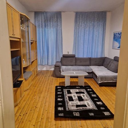 Schick Und Gemuetlich Apartment Ebenfurth Luaran gambar